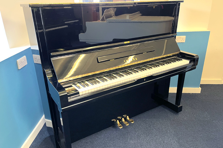 Yamaha U3 Black Upright